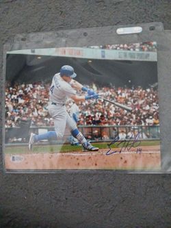 Enrique "Kike"  Hernandez Signed 8x10 Baseball Photo Beckett COA