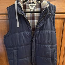 Men’s XL Polyester Vest With Hood 