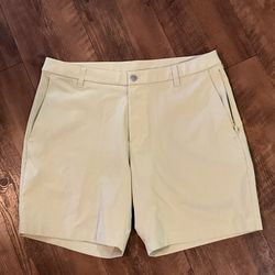 LuluLemon Men’s Size 34 olive Green Shorts ABC Classic-Fit Short 9" Warpstreme Flat Front