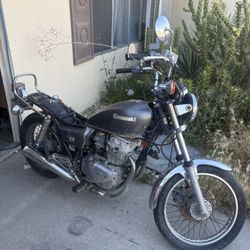 1984 CAR 305 Kawasaki