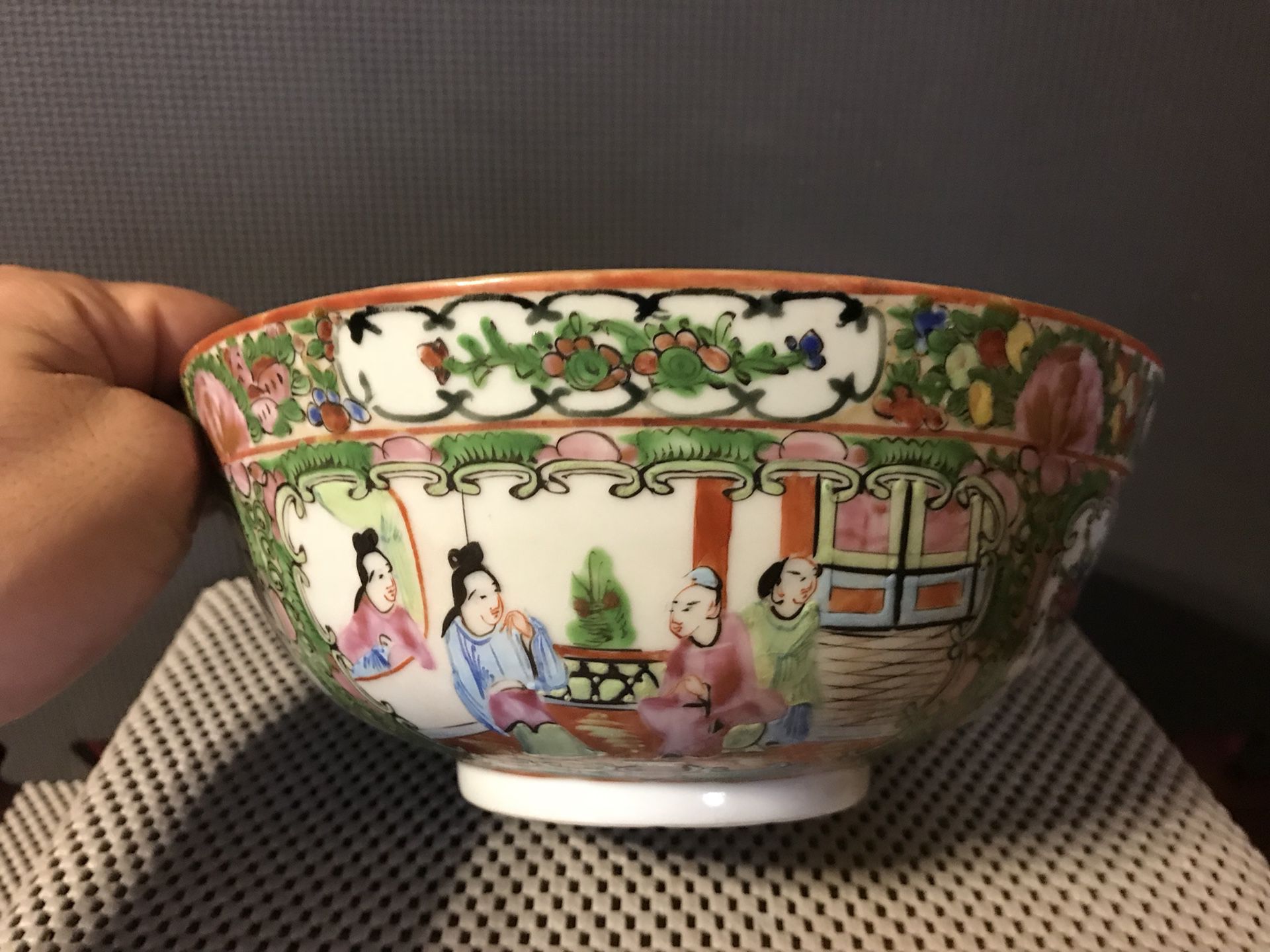 Antique Chinese Rose Medallion Porcelain Bowl