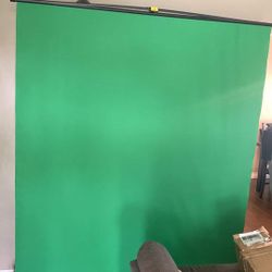 Big Greeen Screen