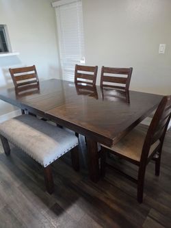 Kitchen table