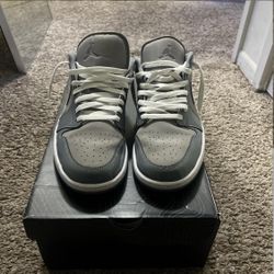 Air jordan 1 Low  worn 1 time , size 11 men's 