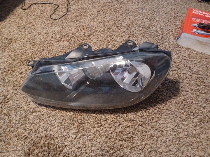 MK6 Volkswagen Golf Driver’s Side Headlight OEM