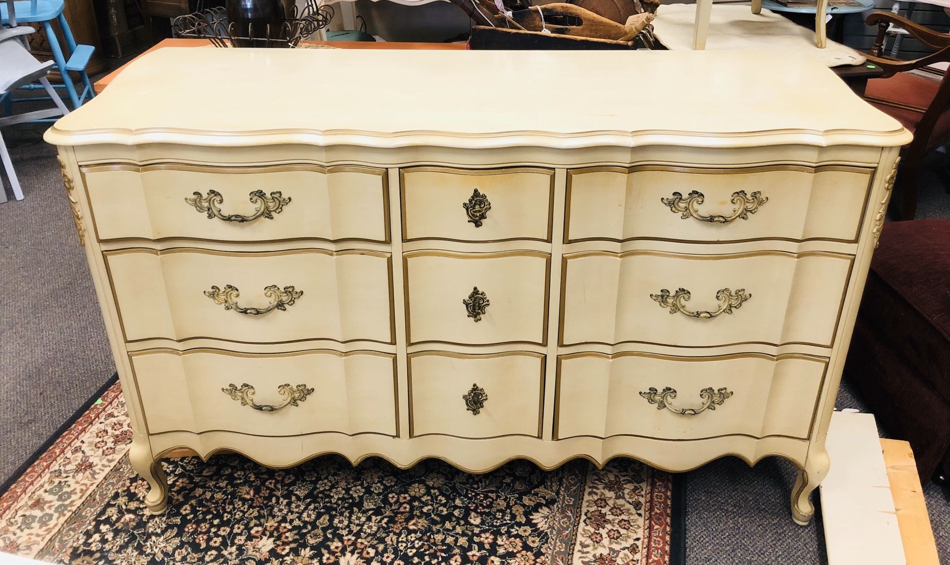 Vintage Bedroom Furniture