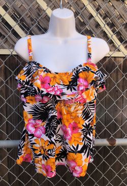 Large/Xlarge swimsuit bikini top