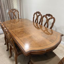 Dining Table + Chairs 