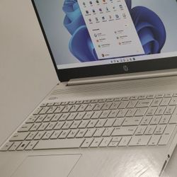 15.6-inch💻 Laptop Brand New  $299 Firm No Less
