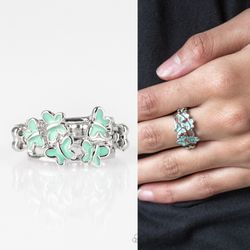 Fluttering Fashion - Green Ring
