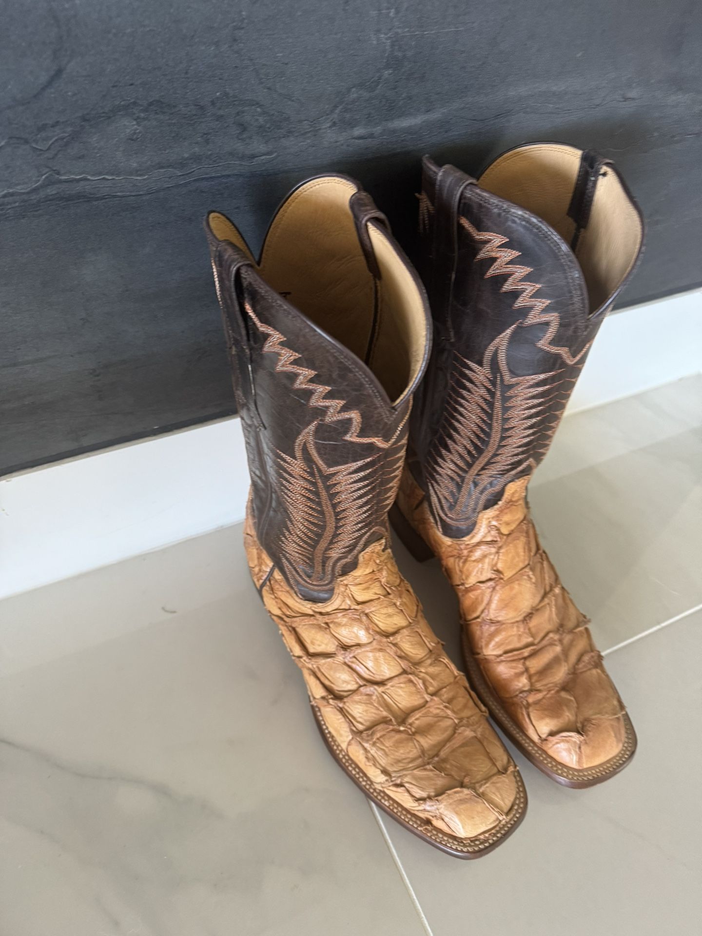 Lucchese Boot  Size 11D Like New / Worn Twice