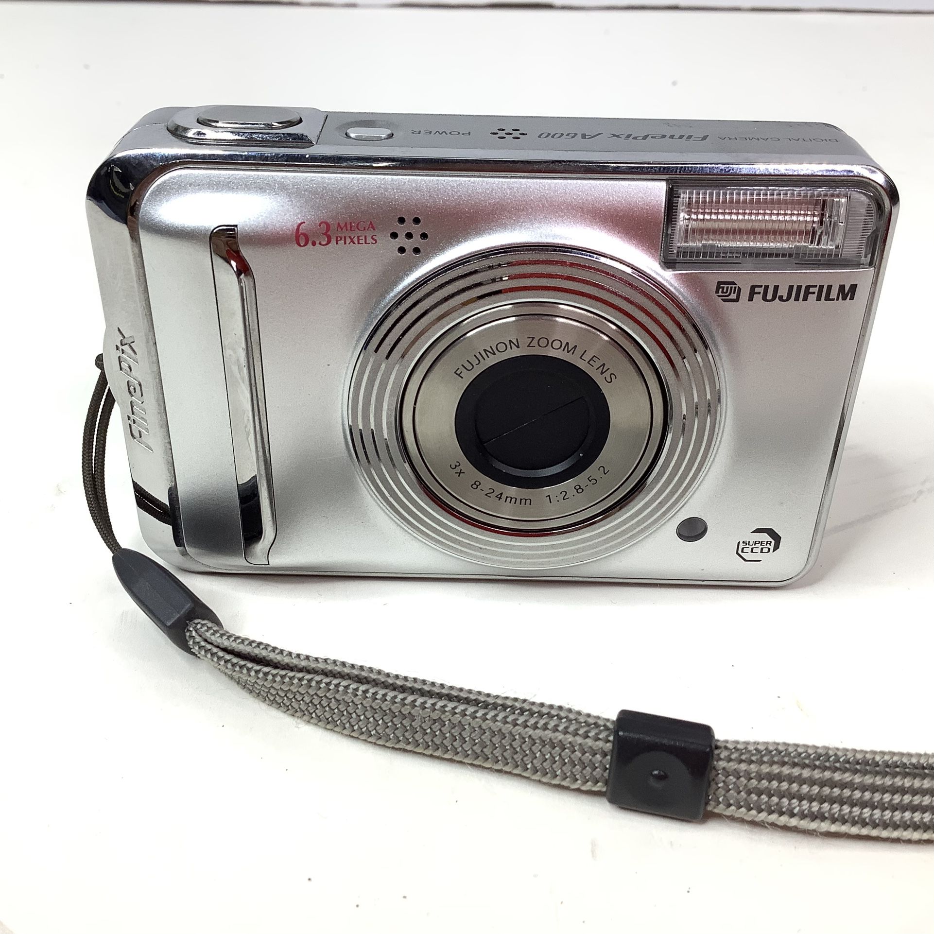 Fujifilm Finepix A600 Point And Shoot Camera