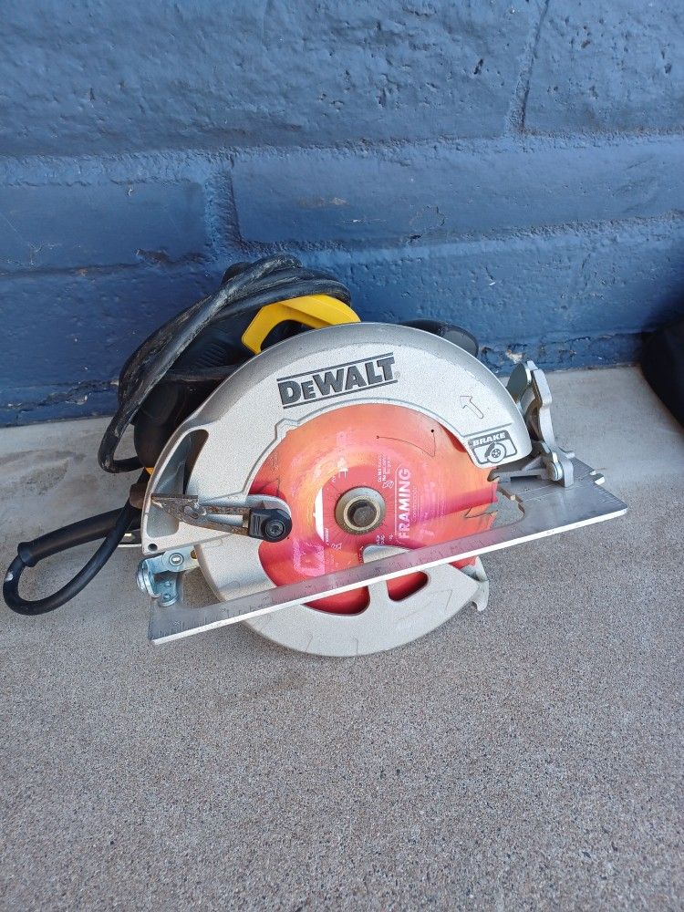 CIRCULAR SAW