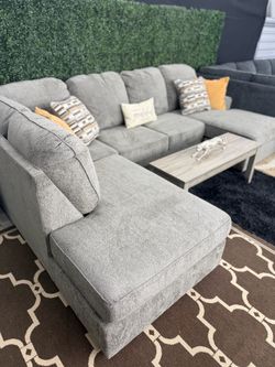 🩶 Ashley Ophannon Sectional Sofa