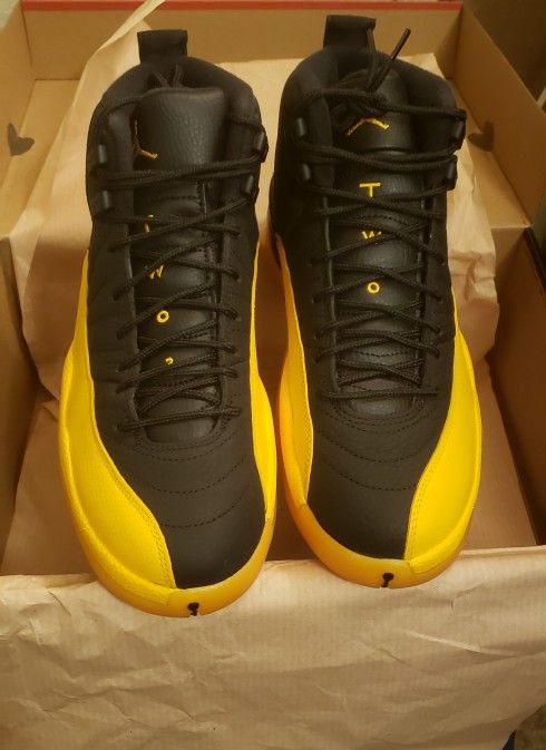 Jordan Retro 12 University Gold