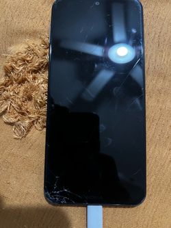 Nokia Smartphone – Cracked Screen