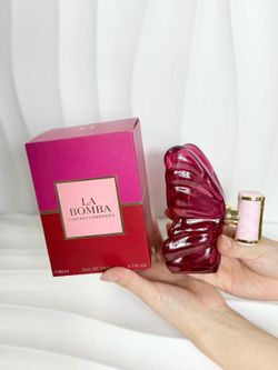 Carolina Herrera La Bomba
