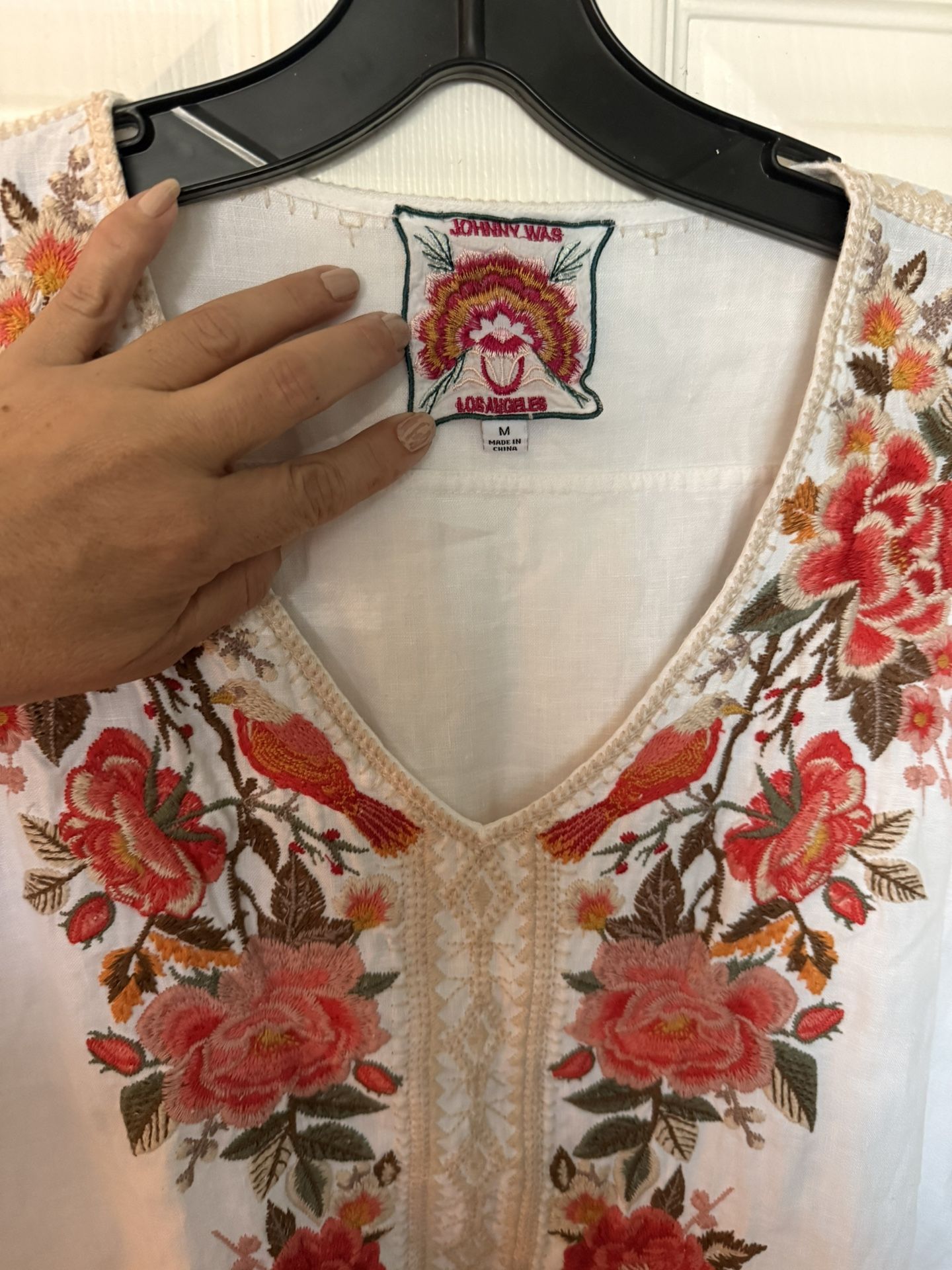 Johnny Was Embroidered Top Womens Floral Boho Tunic Raw Hem with Side Slits