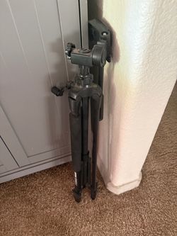 Camera tripod stand