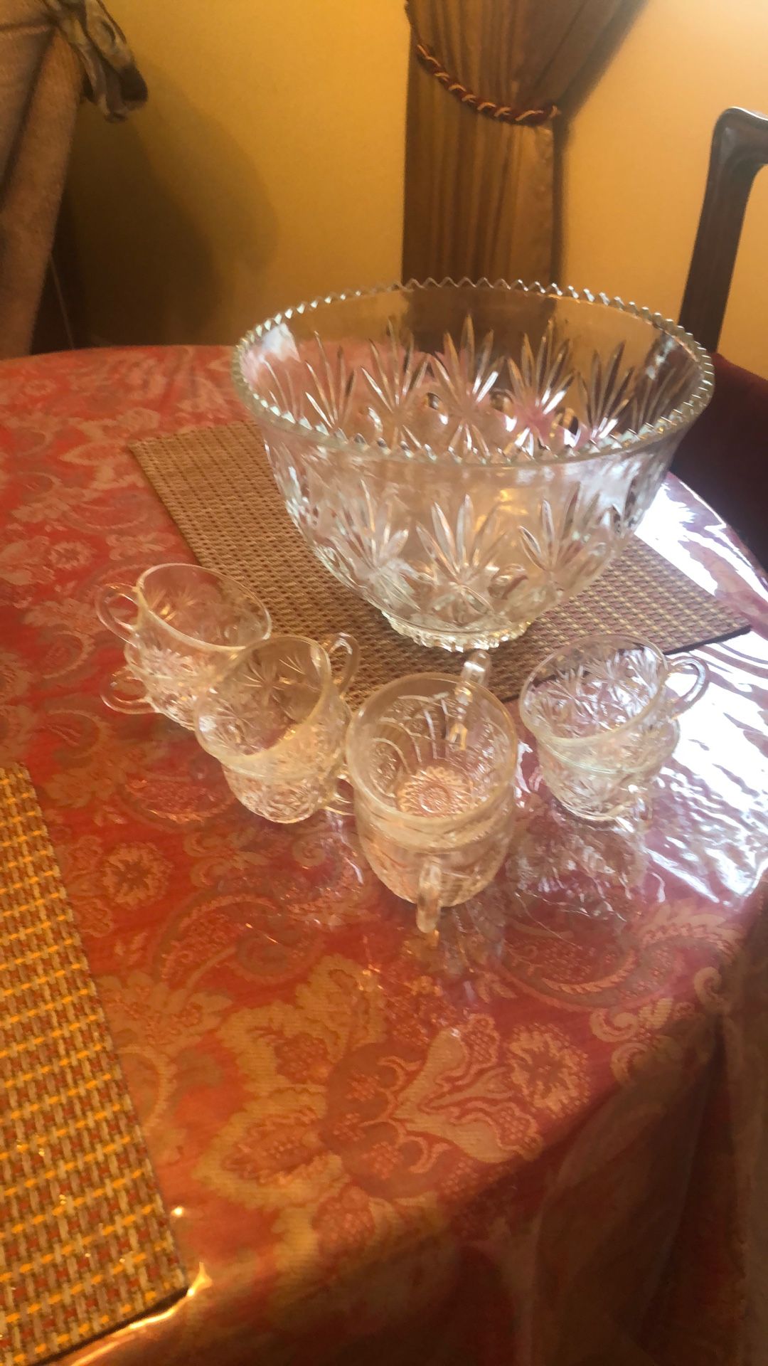 Punch bowl with 8 cups. Antique.