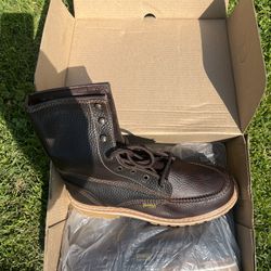BRAND NEW WORK BOOTS SIze10/5