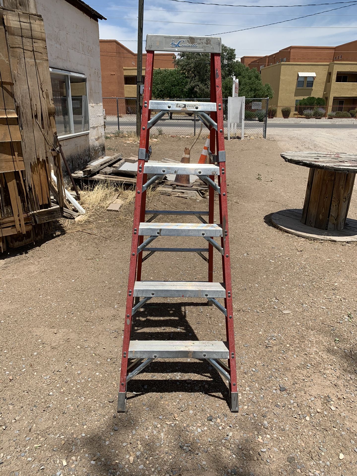 6 foot fiberglass ladder Have 2 of them $45 each