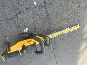 BLACK+DECKER 40V MAX* Lithium-Ion 22-Inch Cordless Hedge Trimmer LHT2240  (Tool Only). for Sale in Hayward, CA - OfferUp