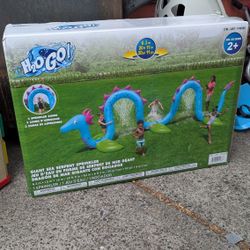 NEW Giant Inflatable Sprinkler Water Toy Sea Serpent