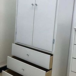 Tall White Closet (((Diamond Knobs 
