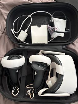 Meta Quest 2 VR Headset with Controllers and Case