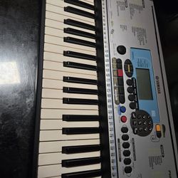 Yamaha PSR-225GM Keyboard and Power Cord
