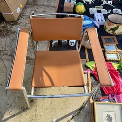 MID CENTURY MODERN MCM FAUX LEATHER CHAIR GREAT CONDITION COMFORTABLE 1950s 1960s Aero Tulip