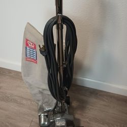Royal Commercial Vacuum Cleaner