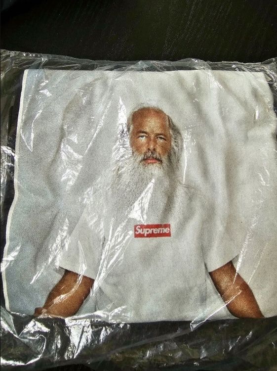 Supreme Tee 