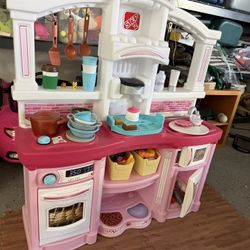 Kids Kitchen W/ All Toys 