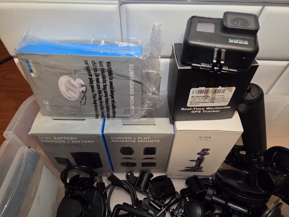GOPRO HERO7 4K ACTION BUNDLE (4) CAMERAS