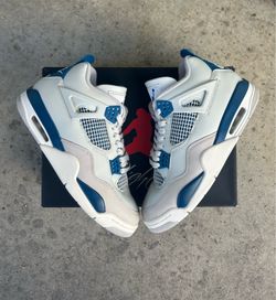 Air Jordan 4 Retro Military Blue
