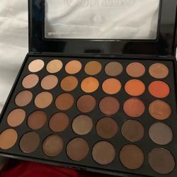 Eyeshadow Palettes 