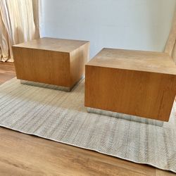 Mid Century Modern Table Cube