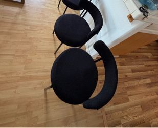 2 Black Dinning chairs
