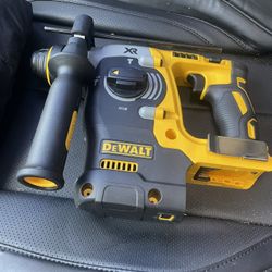 Dewalt Rotary Hammer Drill 1 Inch 