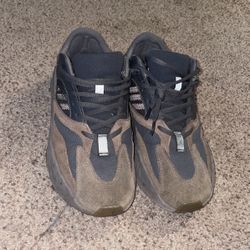 Yeezy Boost 700 Mauve for Sale in Minneapolis MN OfferUp