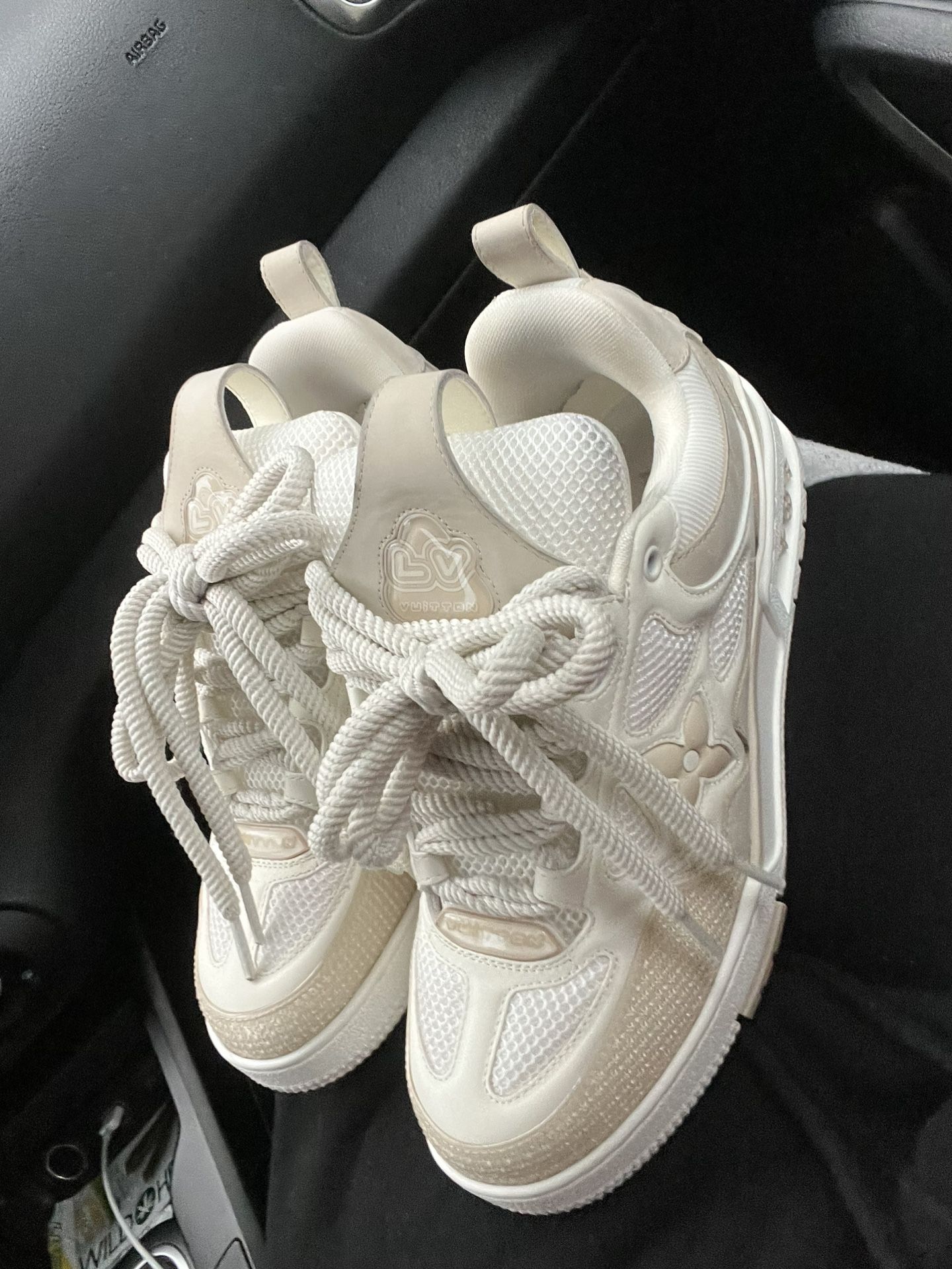 LV Skate Sneaker Beige Size 9 (42)