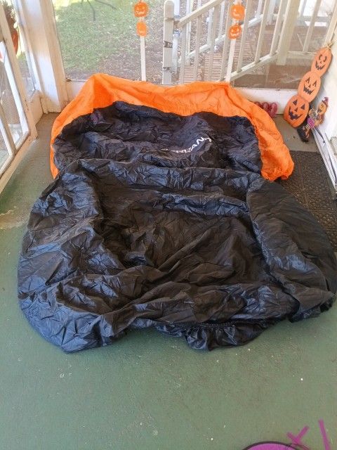 2 Motorcycle Coverings