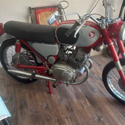 Honda CB 160.   1969