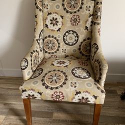 Stylish High-Back Accent Chair with Patterned 
