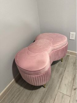 Hello kitty impressions vanity ottoman