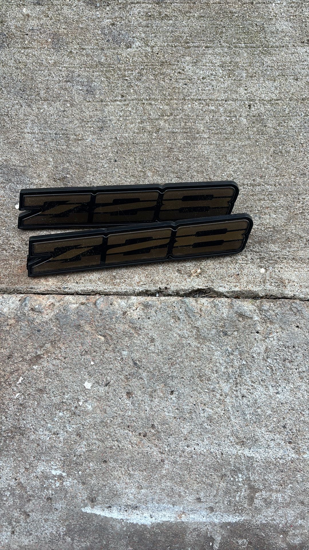 Z28 Camaro Badges 50