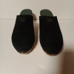 Ugg Slip On #5772 Size 9 USA 