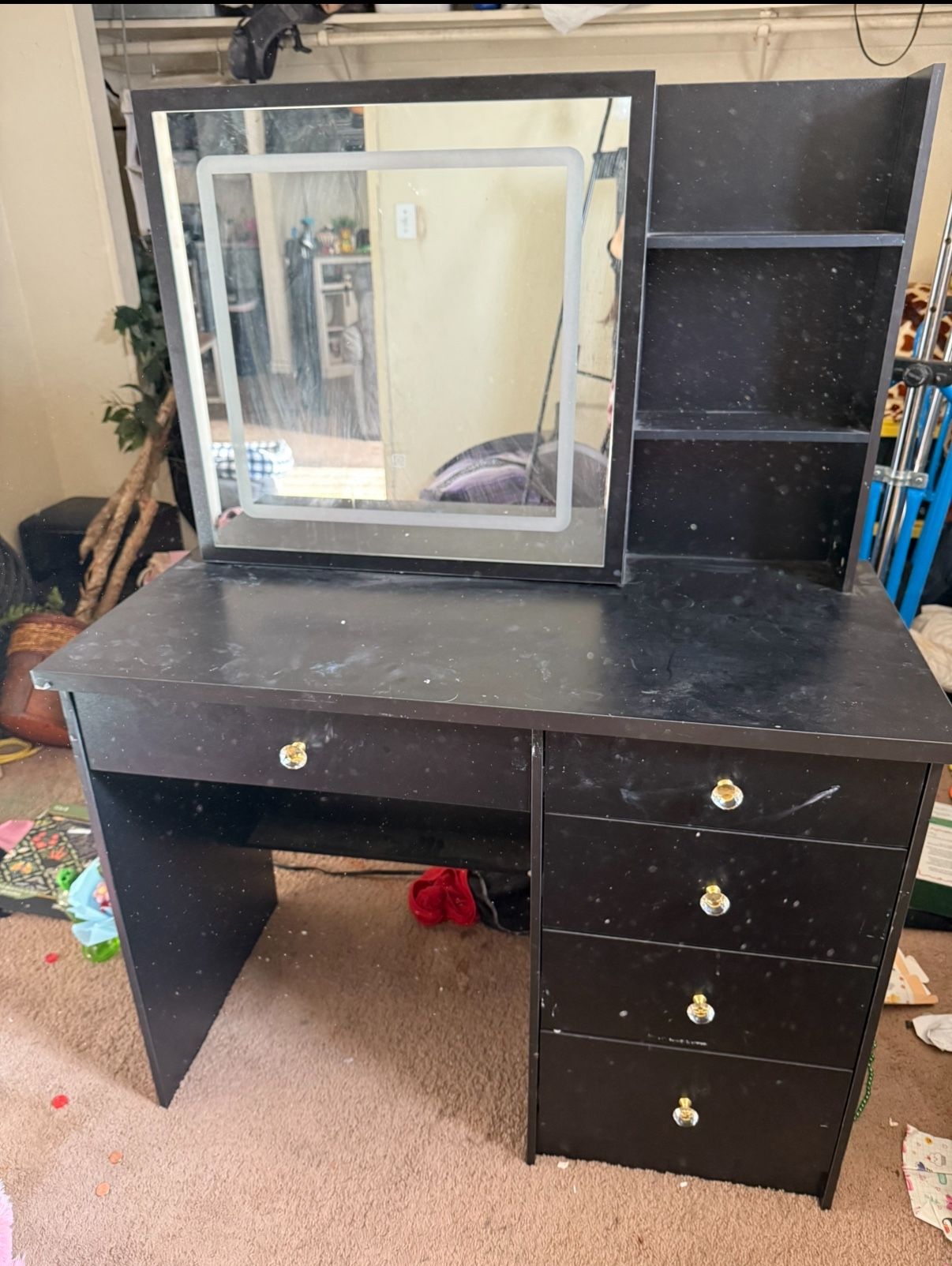 Black mirror vanity